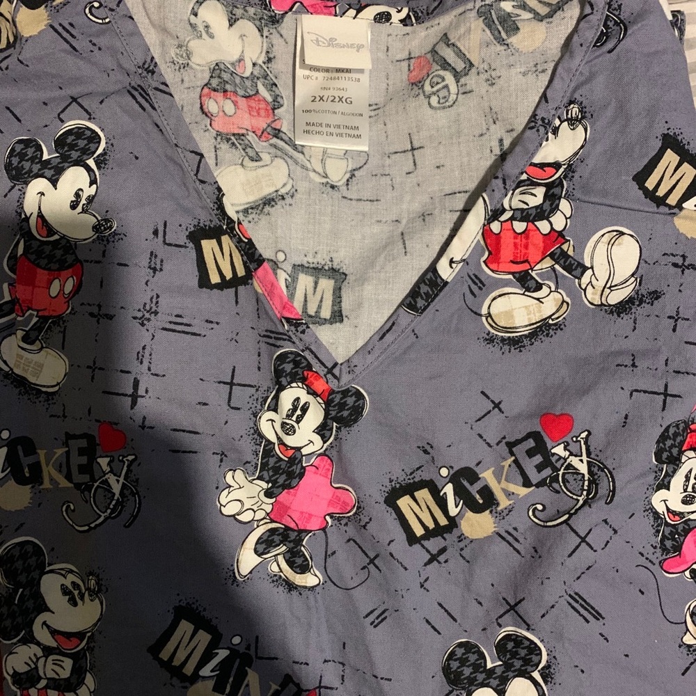 Scrub top